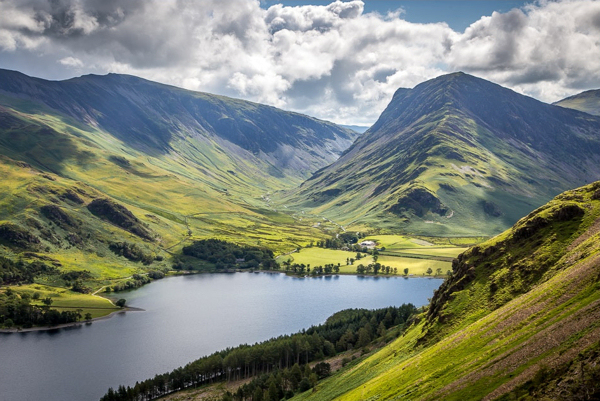 Fleetwith Pike and Dale Head ridge from the path up Red Pike  (www.andrewswalks.co.uk)